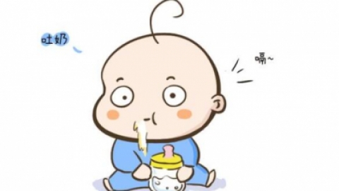 新生儿总吐奶怎么回事？