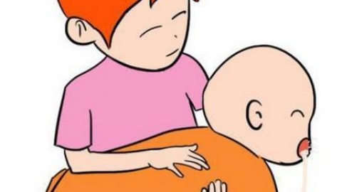 婴儿呛奶窒息后如何急救