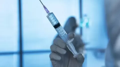 一项有前途的细胞疗法，是怎样成为骗取癌症病人钱财工具的？