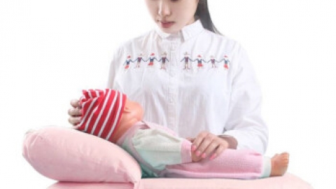宝宝呛奶不要慌 轻松解决有方法