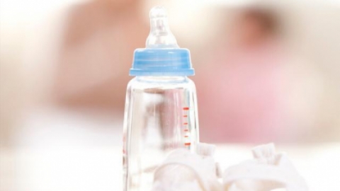 奶水很稀就没有营养了吗哺乳妈妈奶水很稀怎么办
