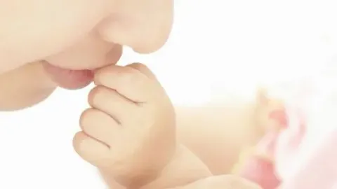 做试管婴儿成功后，严重孕吐怎么办？