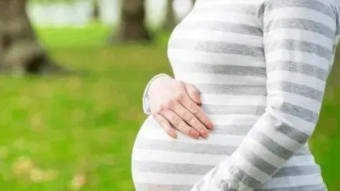 姐妹们想过自己也可以做卵巢保养吗？其实如果你没有时间去美容院做卵巢保养